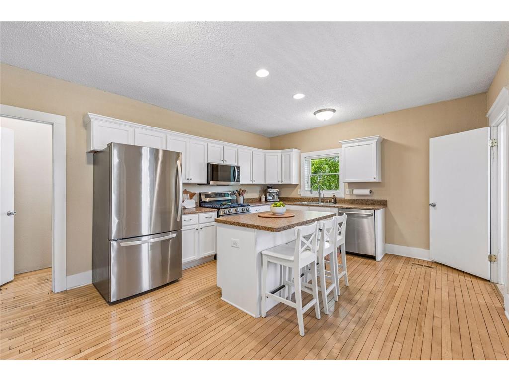 891 Carroll Avenue Saint Paul MN 55104 7070310 image12