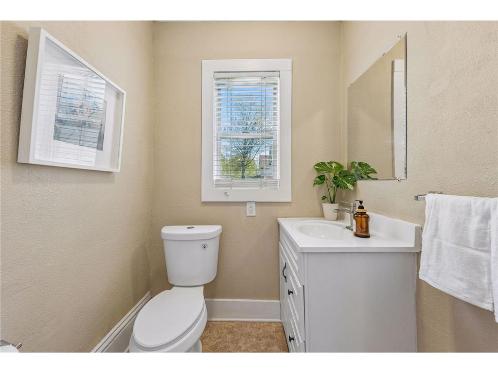 891 Carroll Avenue Saint Paul MN 55104 7070310 image17