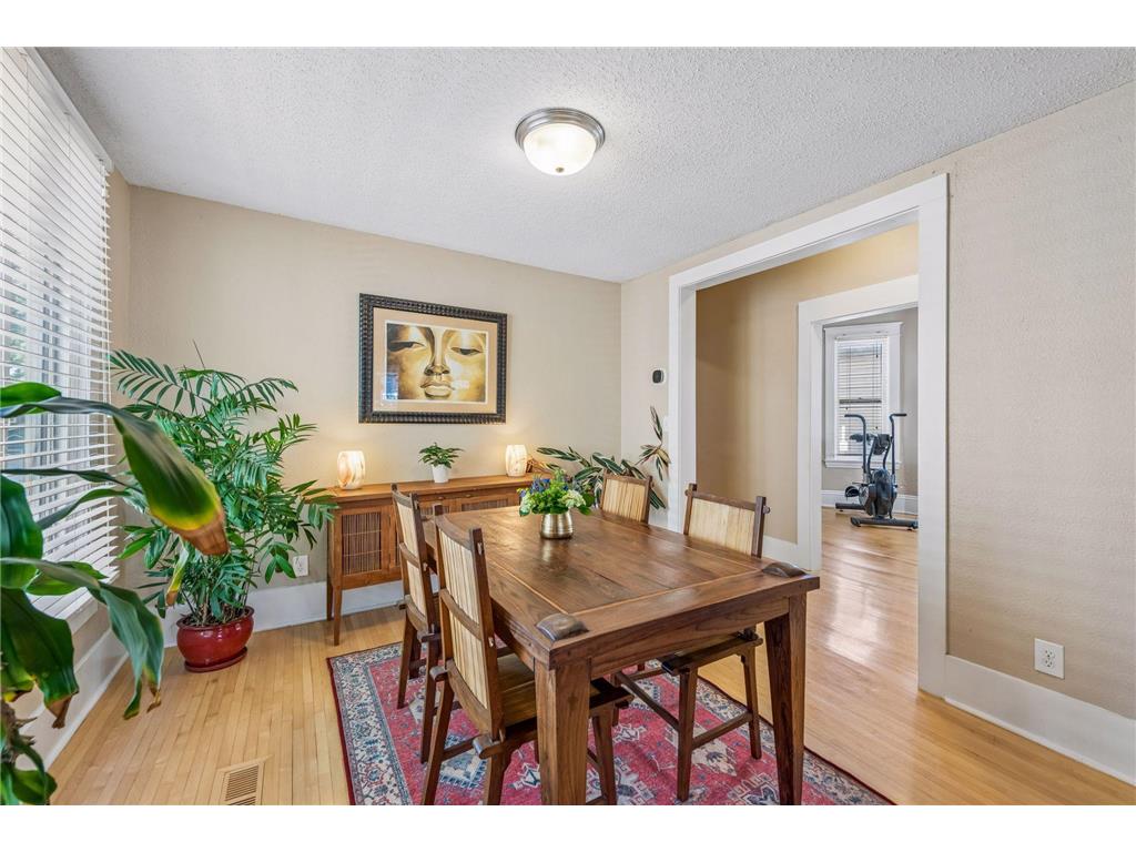 891 Carroll Avenue Saint Paul MN 55104 7070310 image9