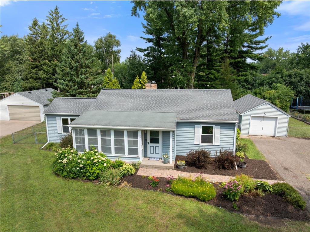 891 Edgewater Avenue Shoreview MN 55126 7113133 image1