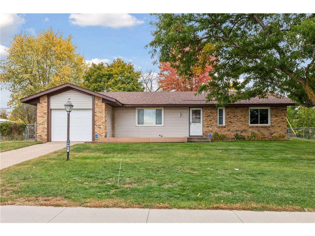 891 Garden View Drive Apple Valley MN 55124 6773136 image1