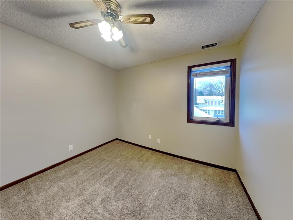 891 Hazelwood Street Saint Paul MN 55106 6826722 image10