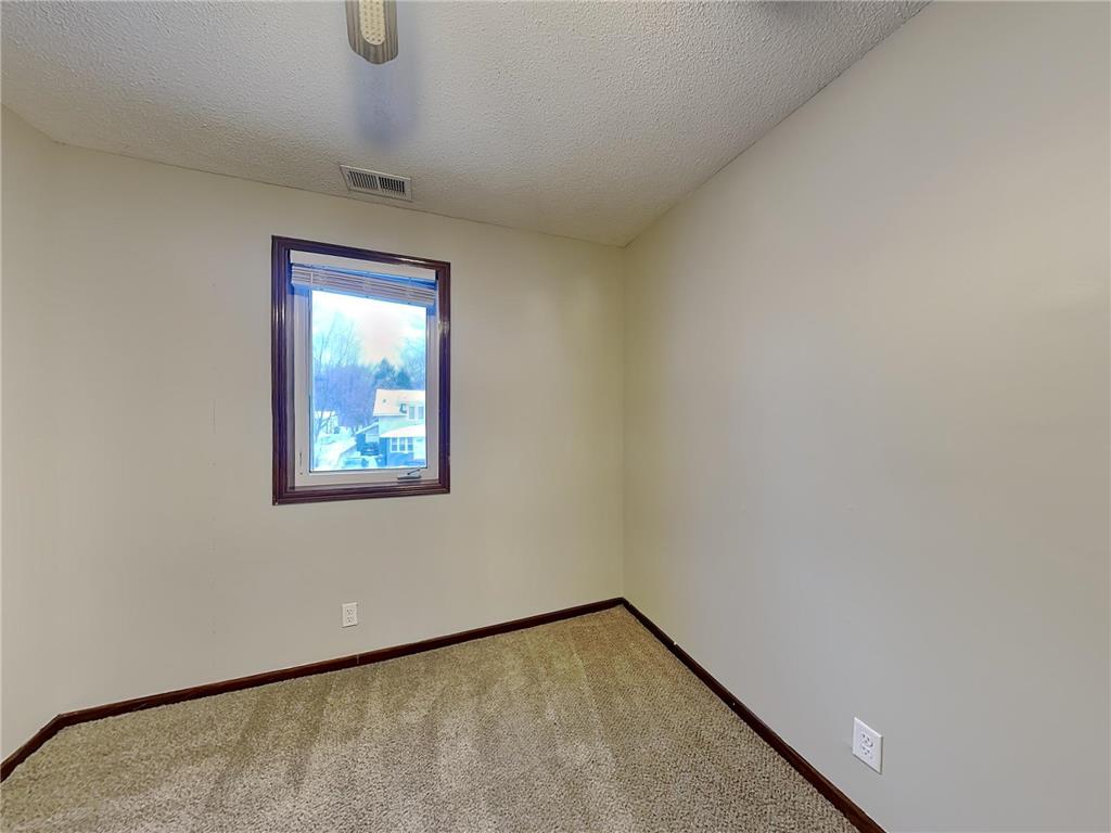 891 Hazelwood Street Saint Paul MN 55106 6826722 image12