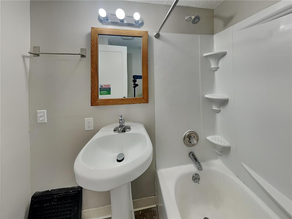 891 Hazelwood Street Saint Paul MN 55106 6826722 image15