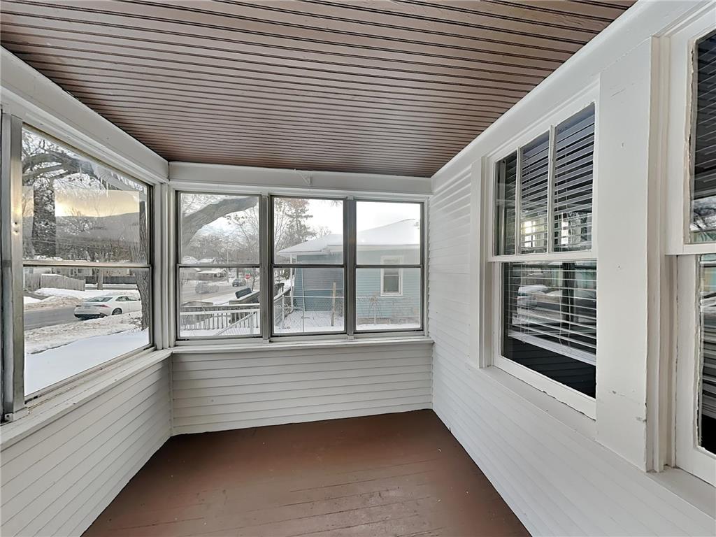 891 Hazelwood Street Saint Paul MN 55106 6826722 image2