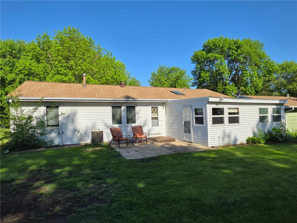 891 Winnie Avenue Windom MN 56101 7082125 image2