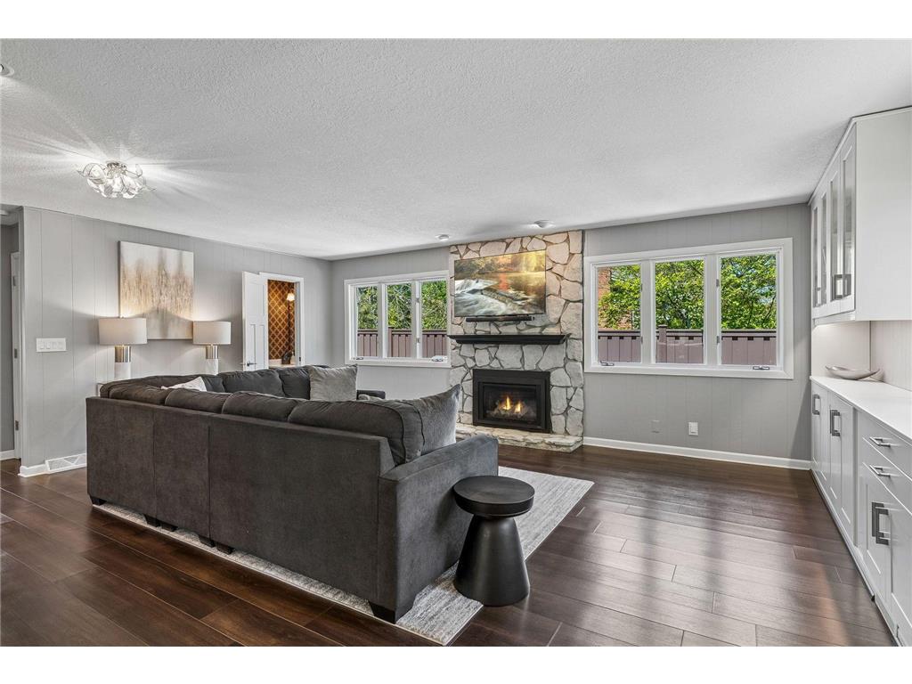8910 23rd Avenue N Golden Valley MN 55427 7071599 image14