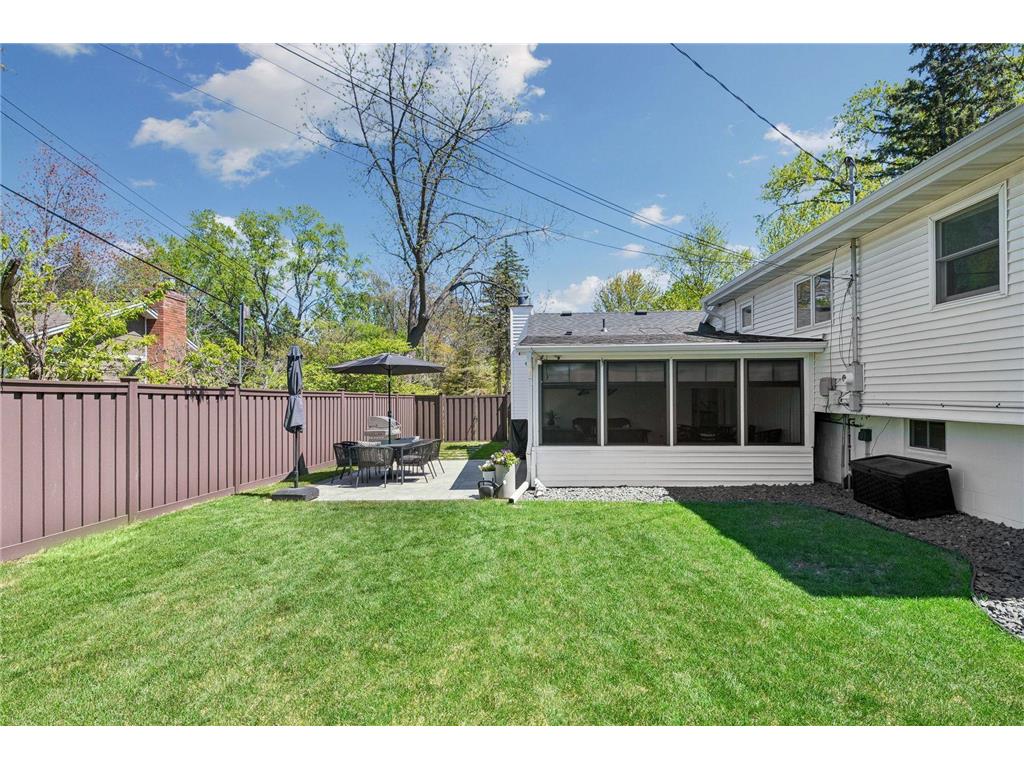 8910 23rd Avenue N Golden Valley MN 55427 7071599 image33