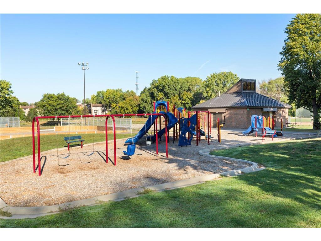8910 23rd Avenue N Golden Valley MN 55427 7071599 image41
