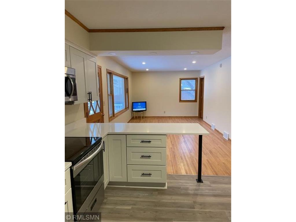 8910 N Shore Trail N Forest Lake MN 55025 - Forest 6477024 image1