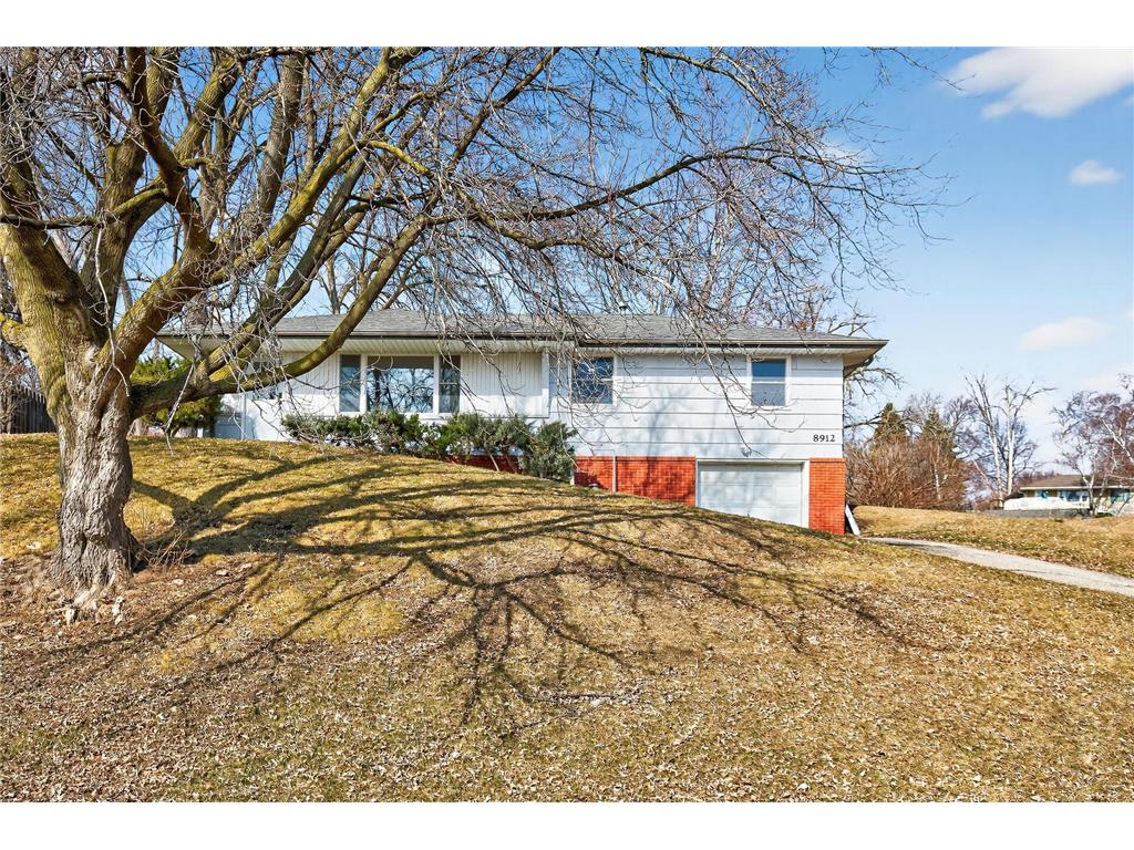 8912 Tretbaugh Drive Bloomington MN 55431 7029944 image1