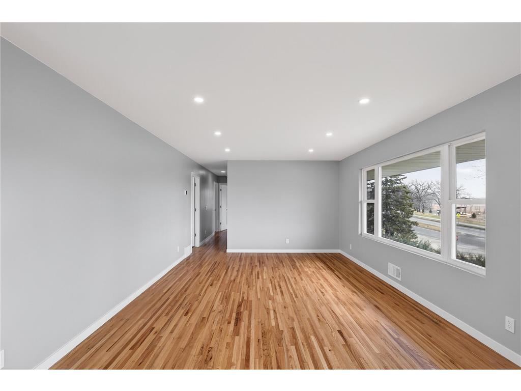 8912 Tretbaugh Drive Bloomington MN 55431 7029944 image16