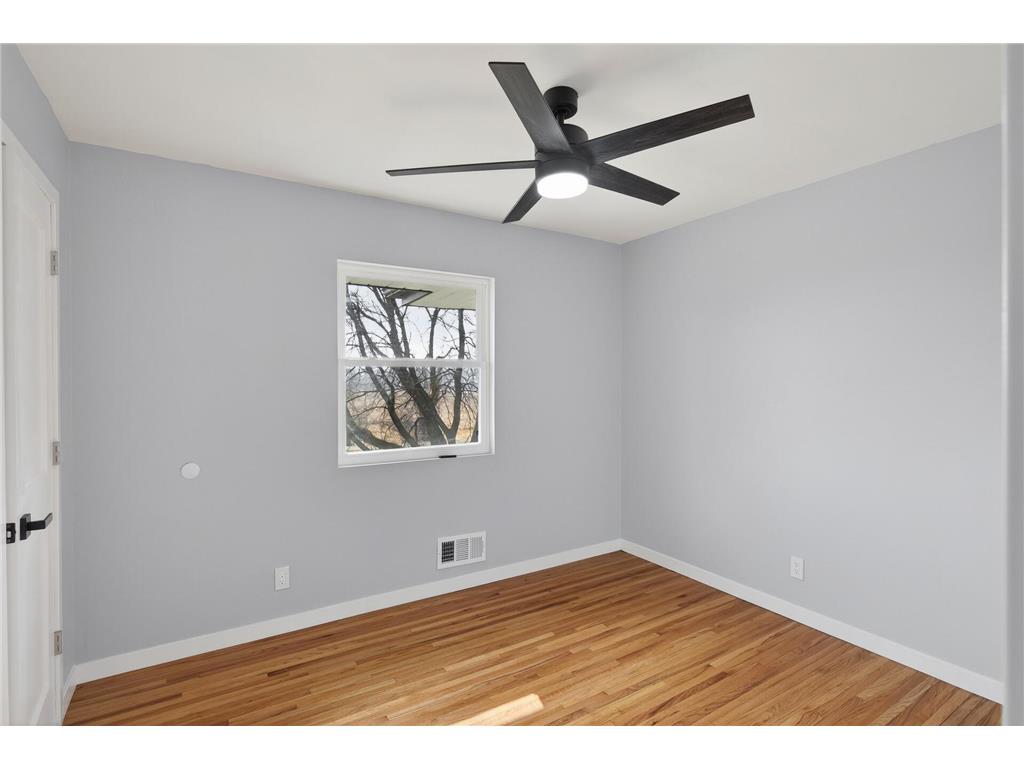 8912 Tretbaugh Drive Bloomington MN 55431 7029944 image31