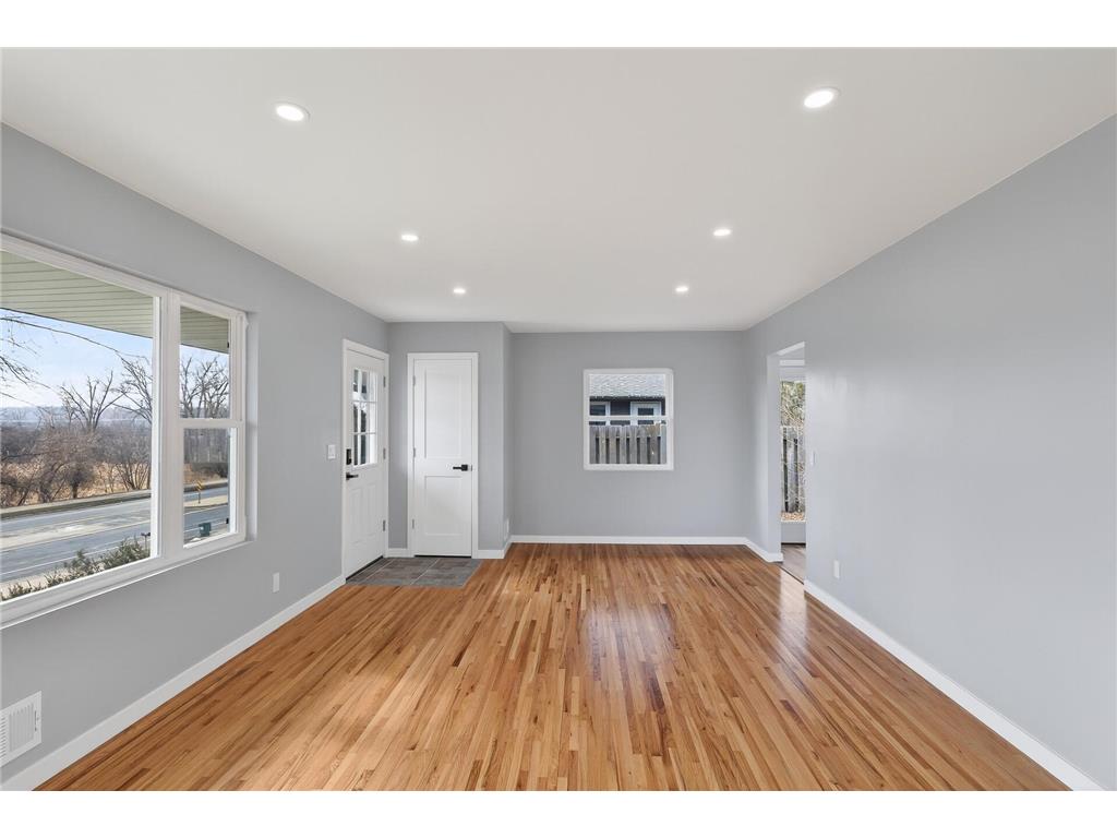 8912 Tretbaugh Drive Bloomington MN 55431 7085325 image19