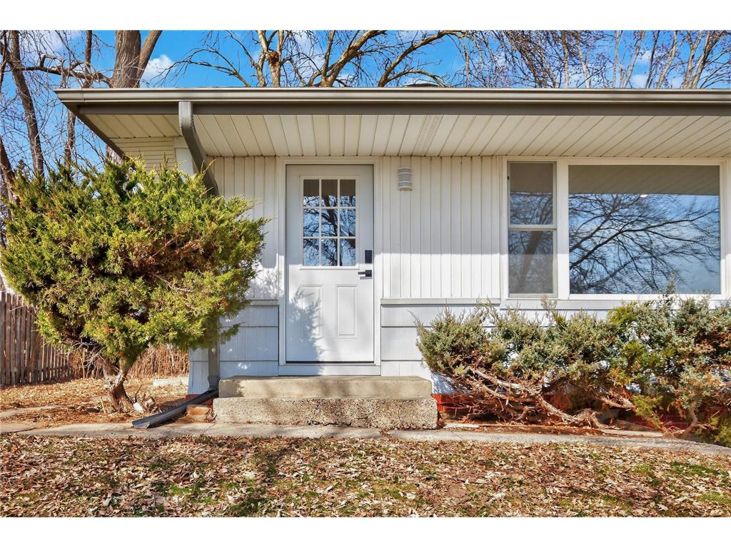 8912 Tretbaugh Drive Bloomington MN 55431 7085325 image3