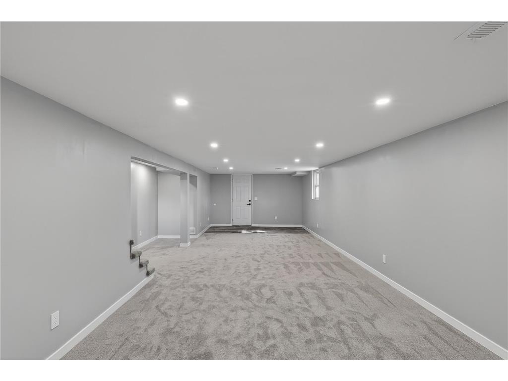 8912 Tretbaugh Drive Bloomington MN 55431 7085325 image35