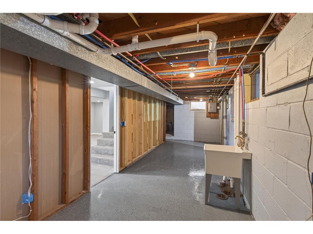 8912 Tretbaugh Drive Bloomington MN 55431 7085325 image39