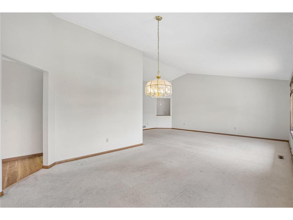 8912 Vincent Place Bloomington MN 55431 7057288 image10