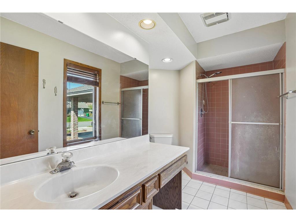 8912 Vincent Place Bloomington MN 55431 7057288 image21