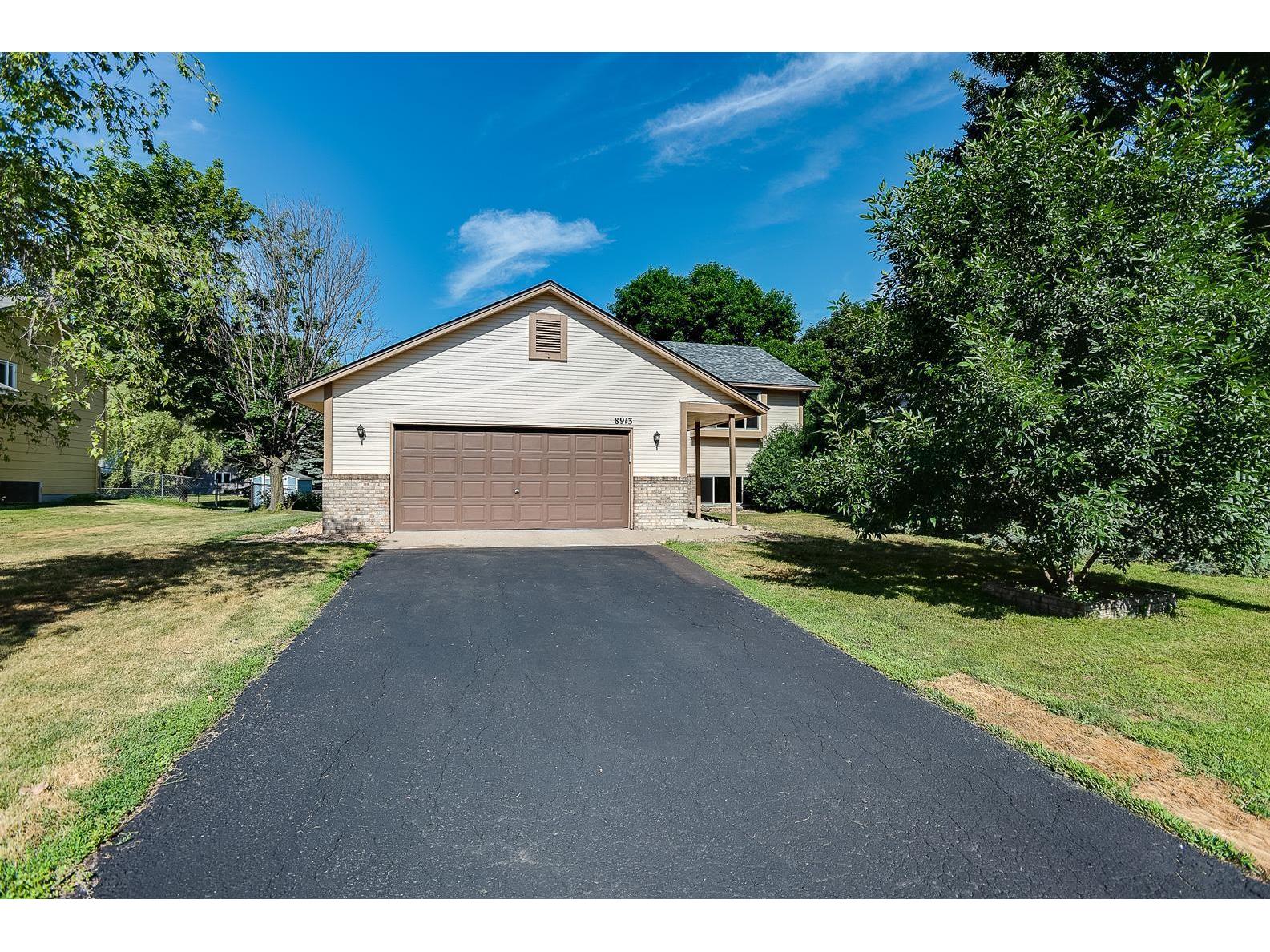 8913 Quinwood Lane N, Maple Grove, MN 55369 MLS 6012940 Edina Realty