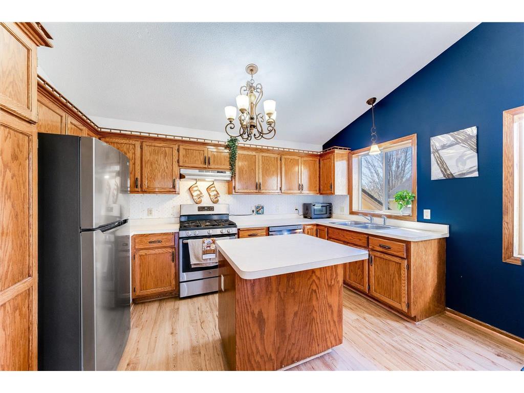 8913 Quinwood Lane N Maple Grove MN 55369 6514485 image1