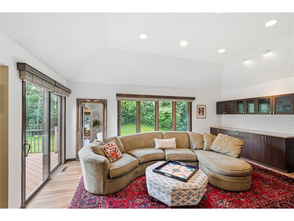 8913 S Minnehaha Circle Saint Louis Park MN 55426 - Minnehaha Creek 7106901 image13