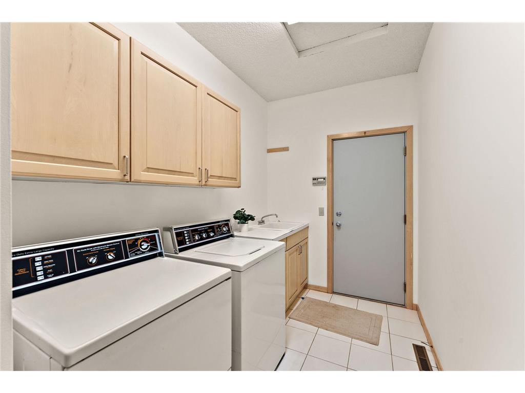 8914 Hilloway Road Eden Prairie MN 55347 7062107 image30