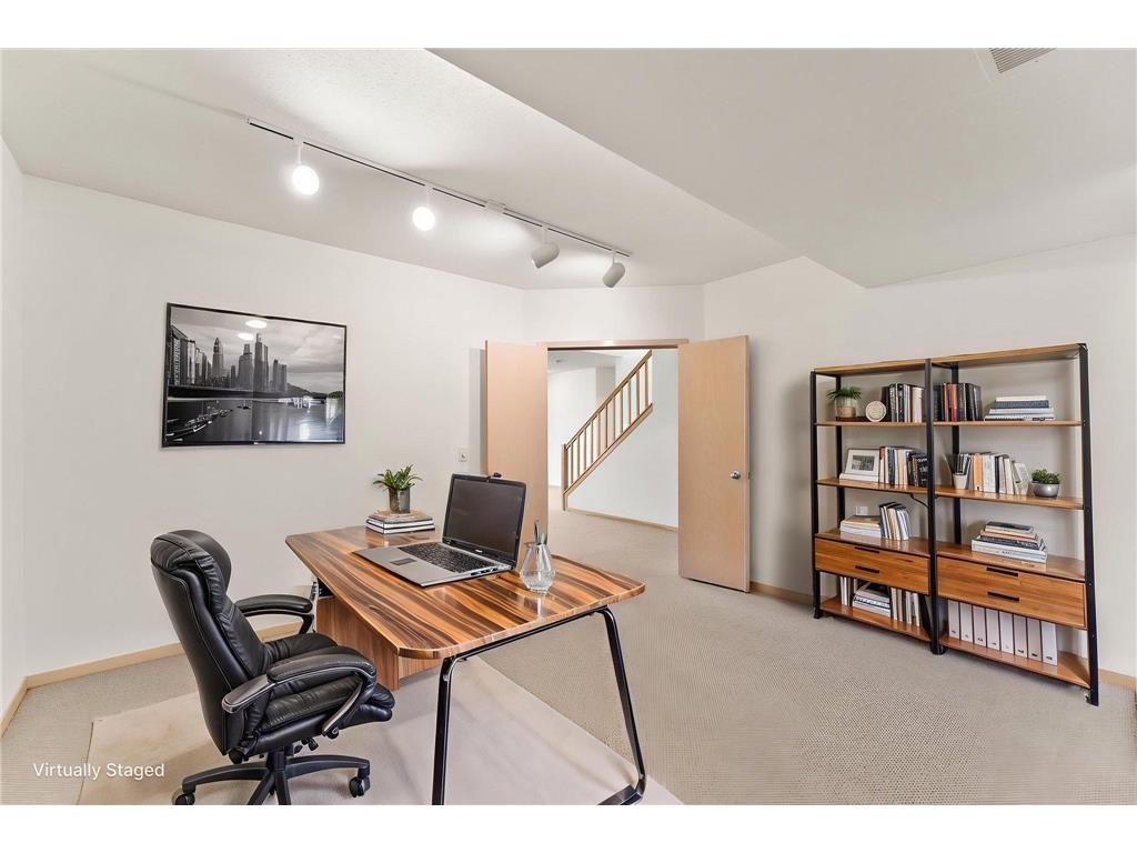 8914 Hilloway Road Eden Prairie MN 55347 7062107 image39