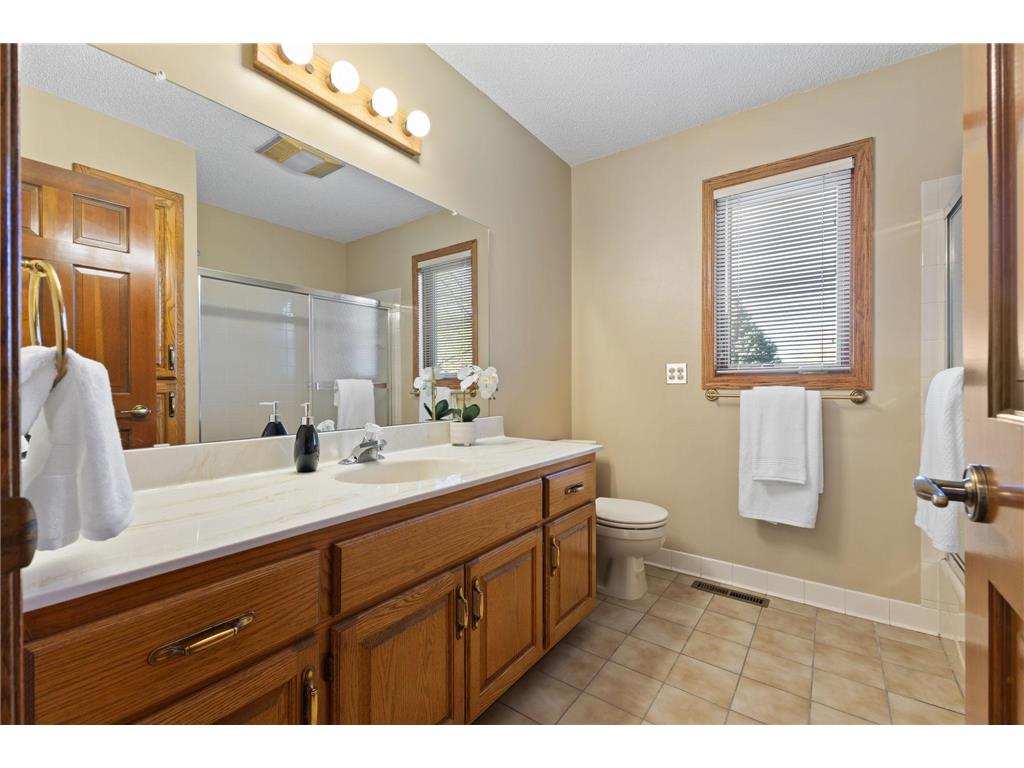 8917 Cambridge Avenue Brooklyn Park MN 55443 7032950 image30