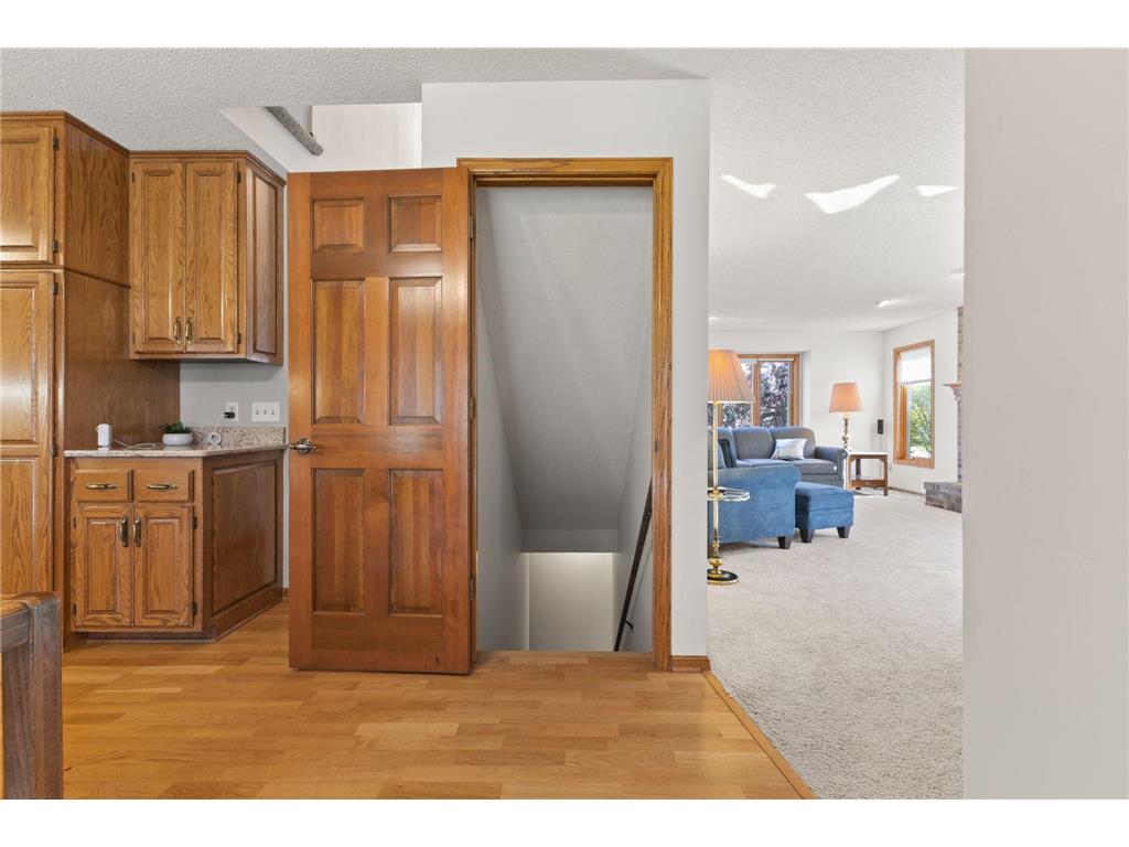 8917 Cambridge Avenue Brooklyn Park MN 55443 7032950 image32
