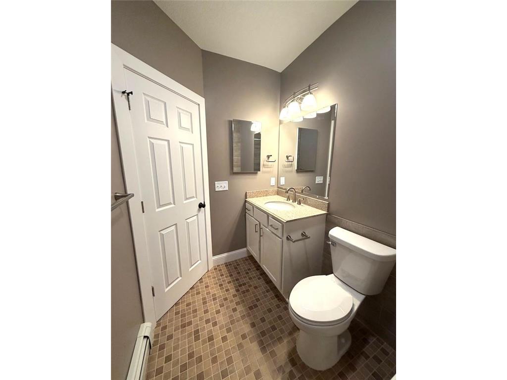892 4th Street E Saint Paul MN 55106 7075602 image14