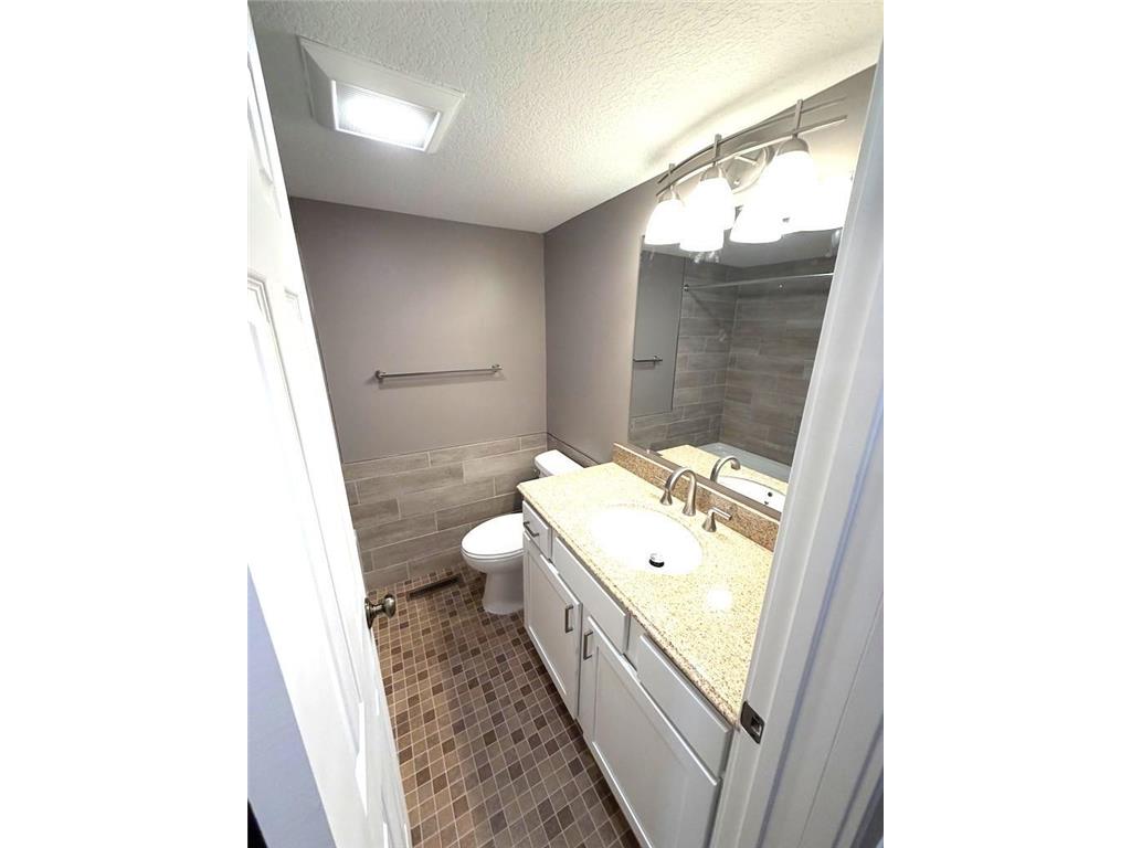 892 4th Street E Saint Paul MN 55106 7075602 image4