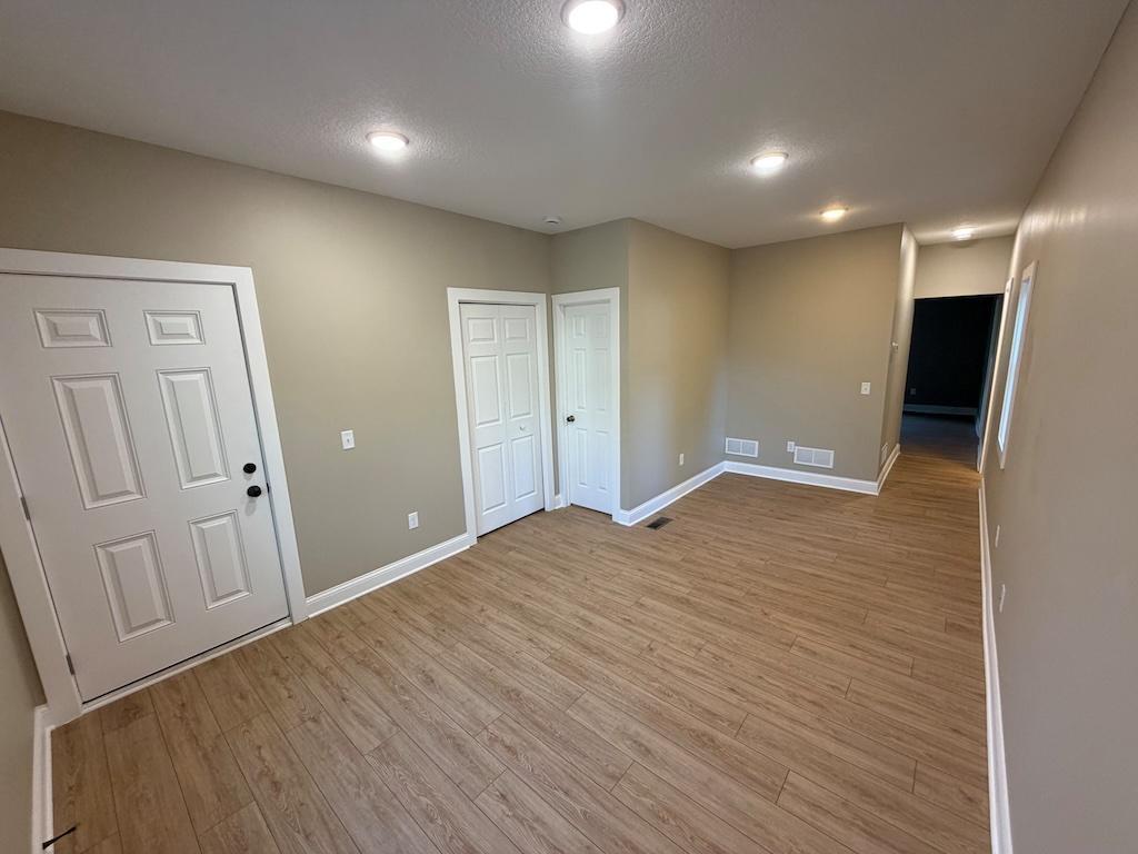 892 4th Street E Saint Paul MN 55106 7075602 image6