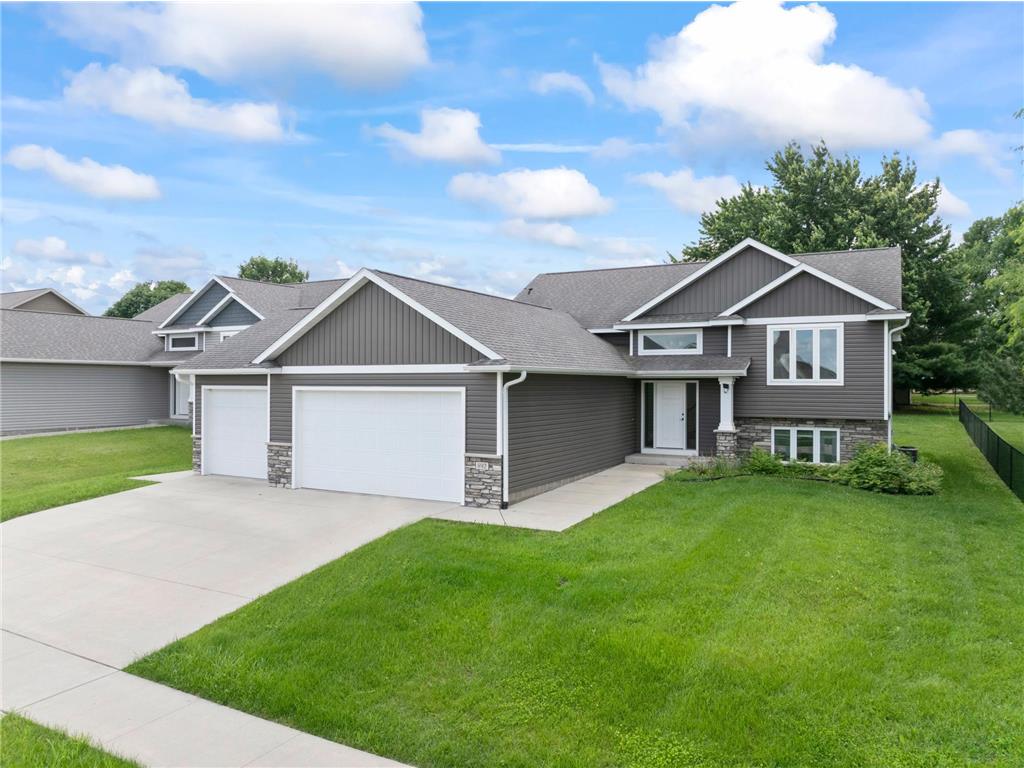 892 Brighton Drive NW Rochester MN 55901 6766888 image1