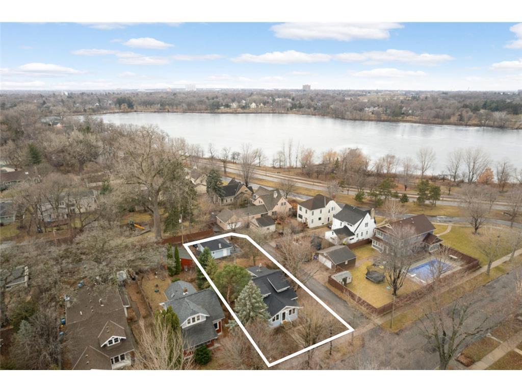 892 Lakeview Avenue Saint Paul MN 55117 - Como Lake 6487180 image1