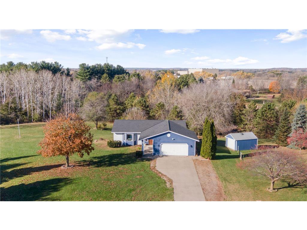 892 Trail 12 Hudson WI 54016 6812757 image1