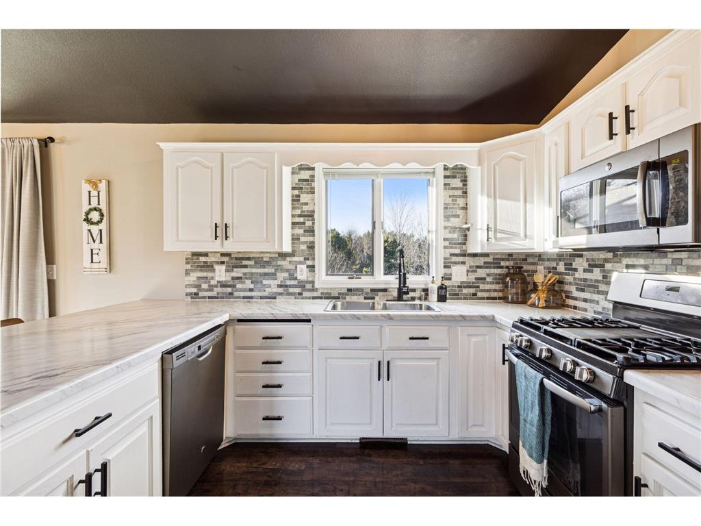 892 Trail 12 Hudson WI 54016 6812757 image18