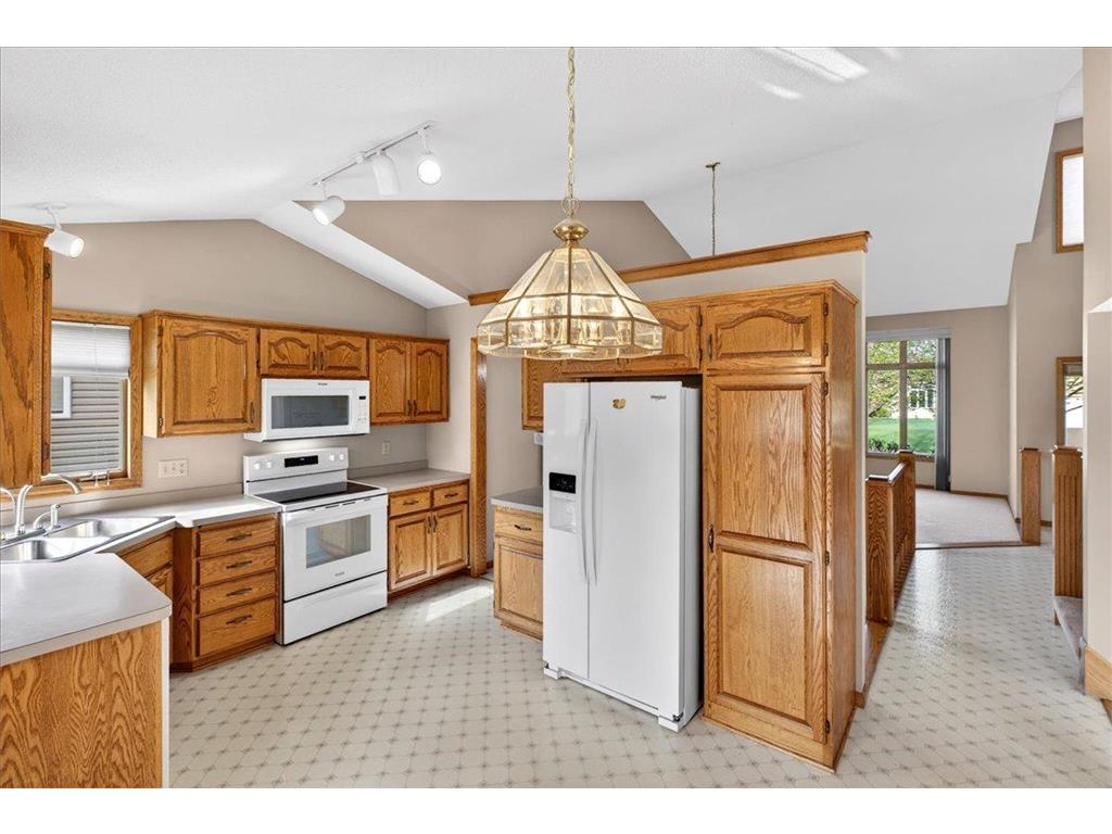 8920 Vickors Crossing Brooklyn Park MN 55443 7040235 image15