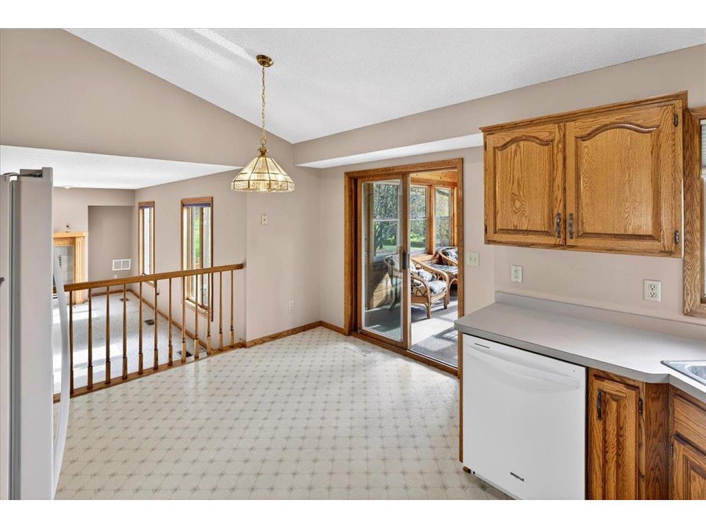 8920 Vickors Crossing Brooklyn Park MN 55443 7040235 image16