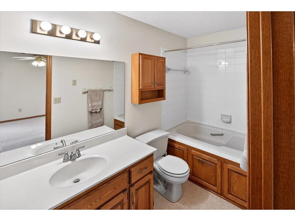 8920 Vickors Crossing Brooklyn Park MN 55443 7040235 image25