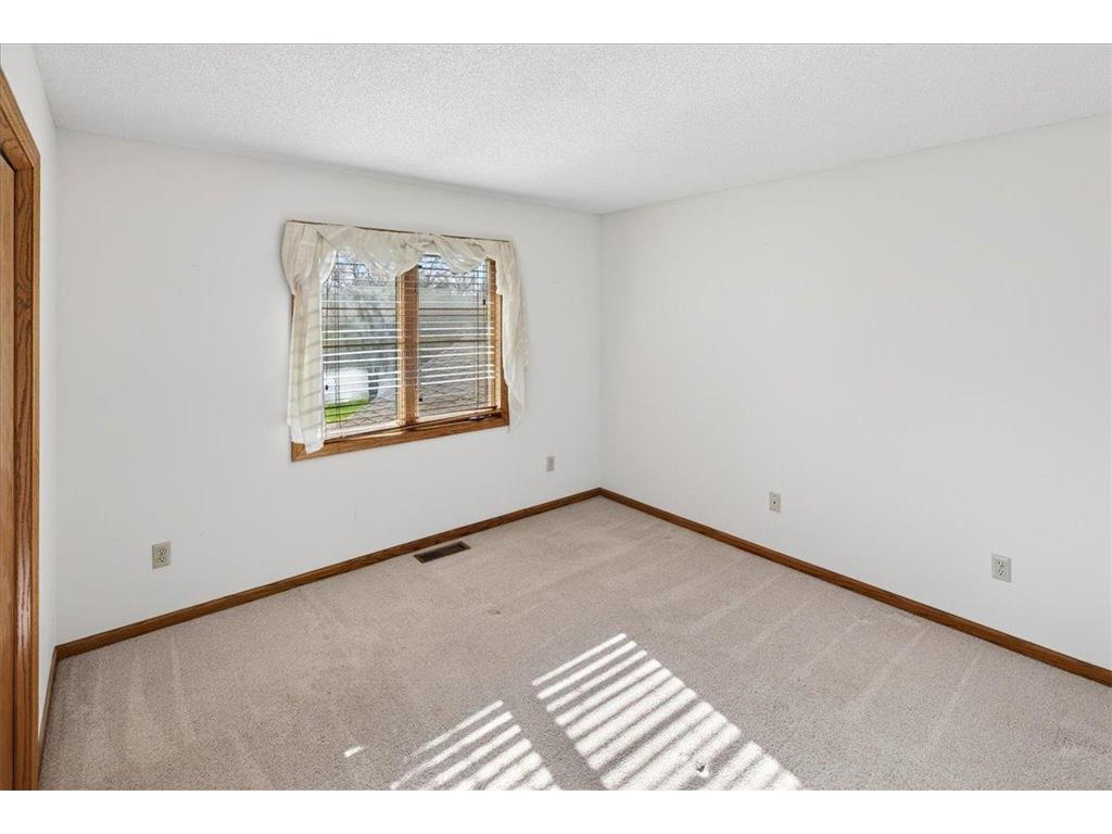 8920 Vickors Crossing Brooklyn Park MN 55443 7040235 image27