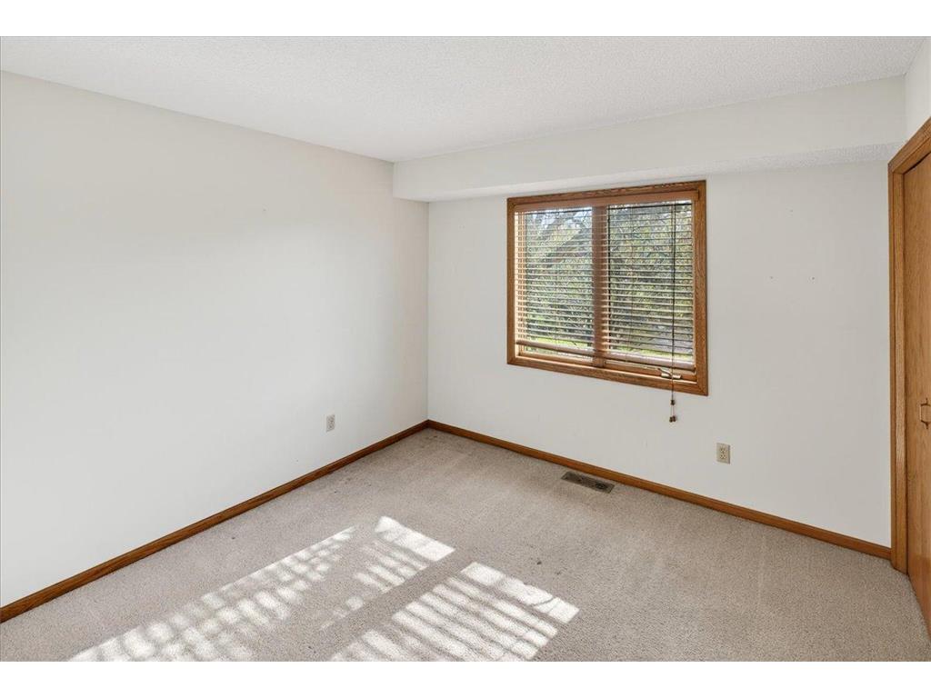 8920 Vickors Crossing Brooklyn Park MN 55443 7040235 image28