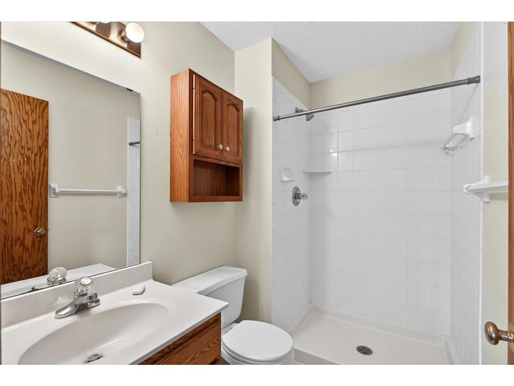 8920 Vickors Crossing Brooklyn Park MN 55443 7040235 image29