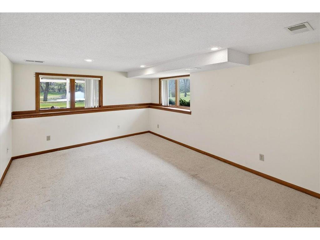 8920 Vickors Crossing Brooklyn Park MN 55443 7040235 image30