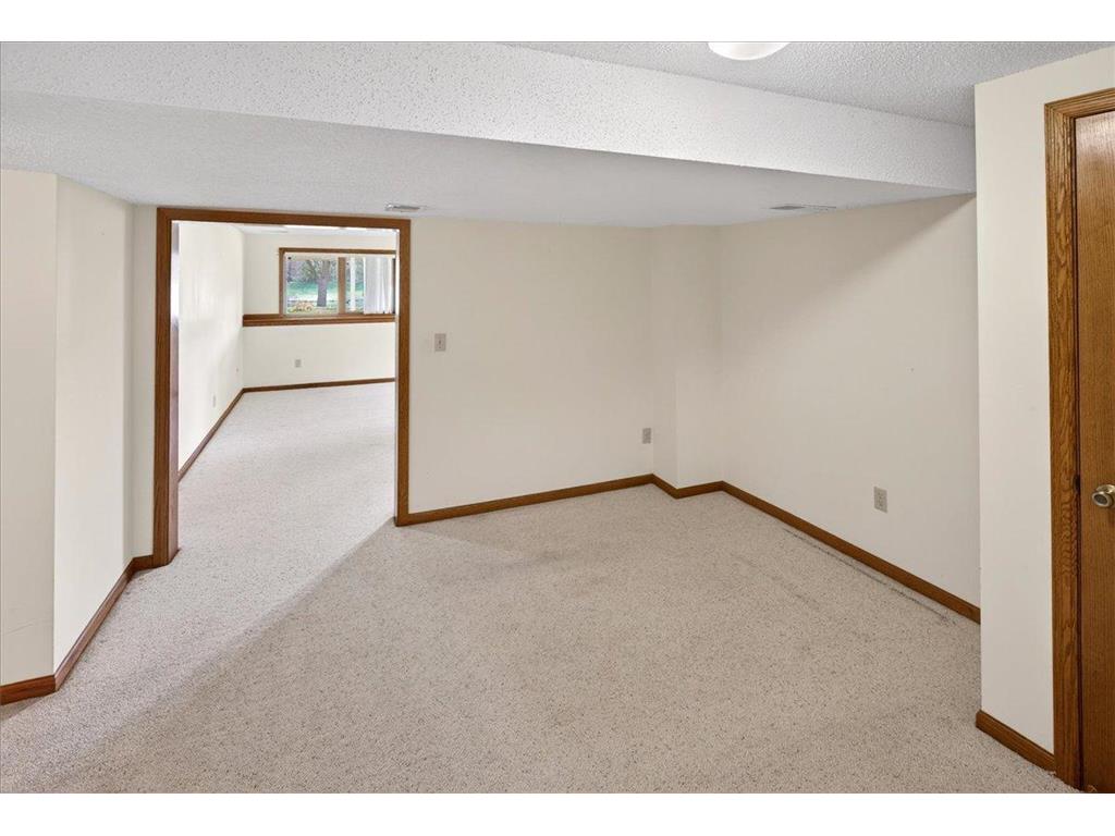 8920 Vickors Crossing Brooklyn Park MN 55443 7040235 image34