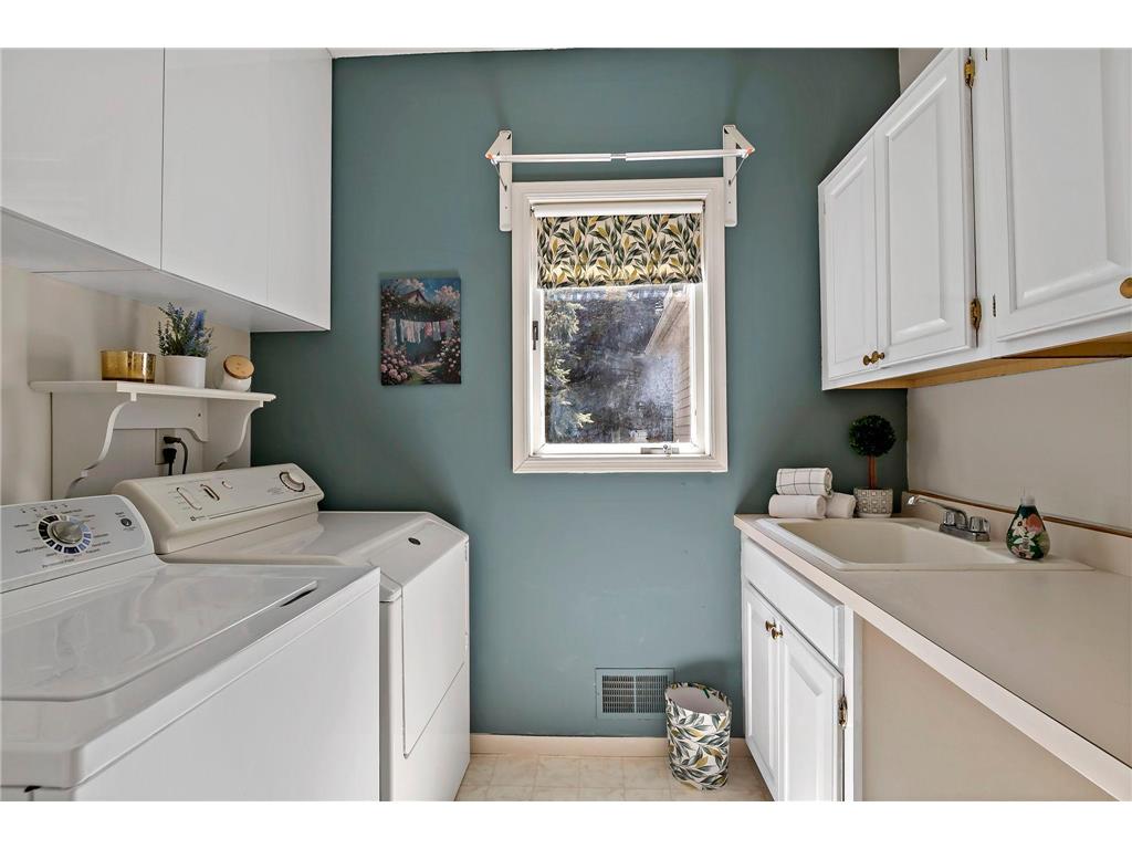 8923 Highland Bay Woodbury MN 55125 7061854 image33