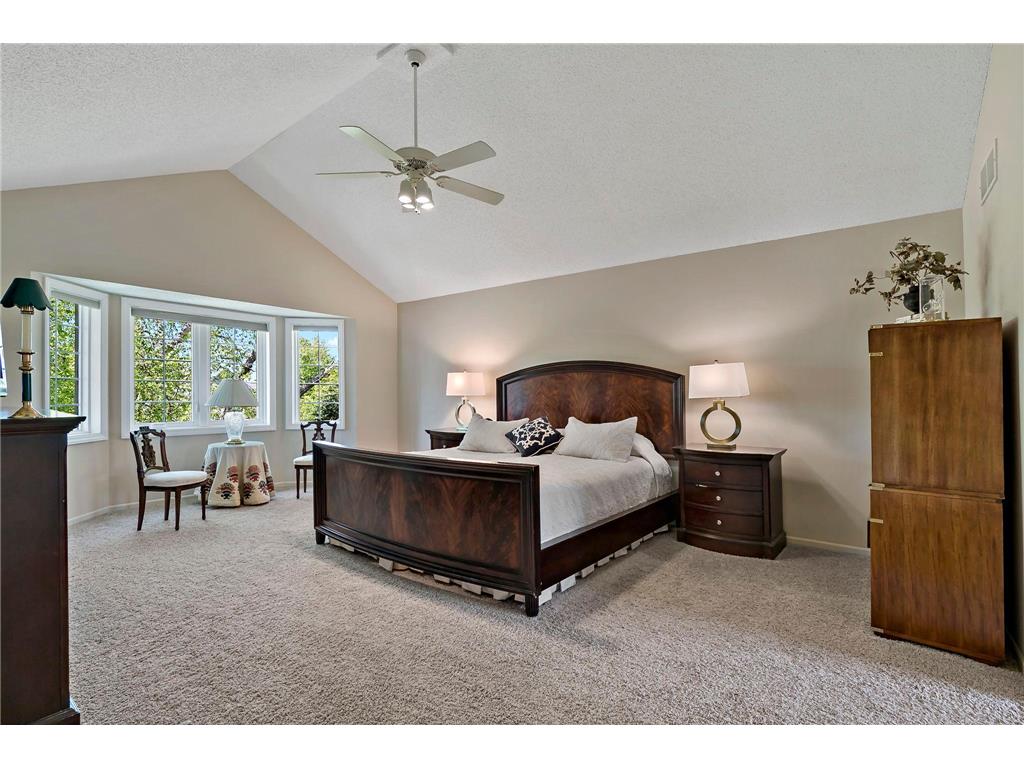 8923 Highland Bay Woodbury MN 55125 7061854 image35
