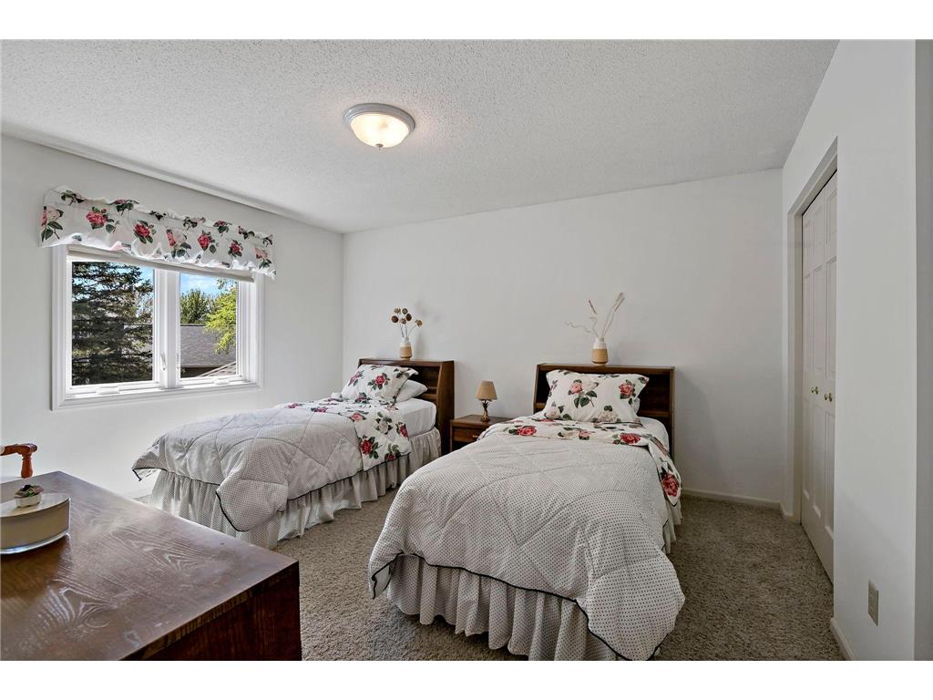 8923 Highland Bay Woodbury MN 55125 7061854 image49