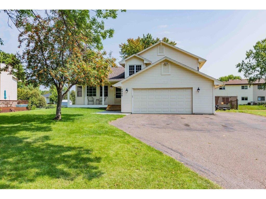 8928 Norwood Lane N, Maple Grove, MN 55369 MLS 6083183 Edina Realty