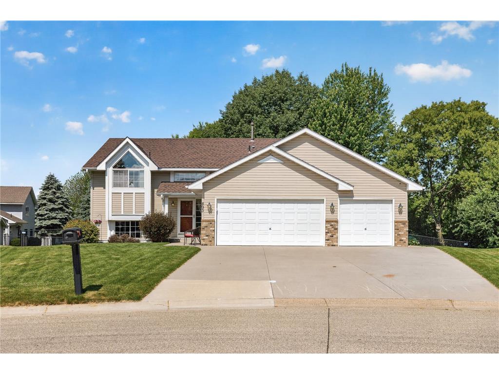 893 Marnie Circle S Maplewood MN 55119 7098107 image1